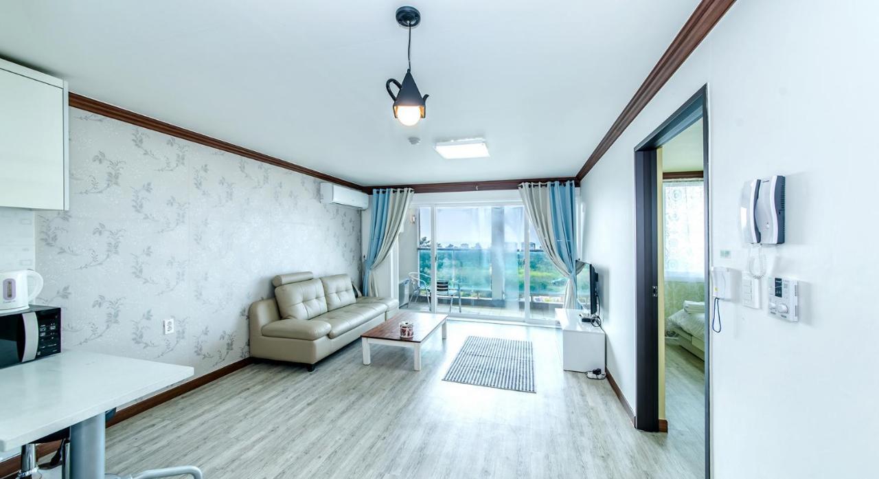 Ghost House Villa Jeju Rum bild